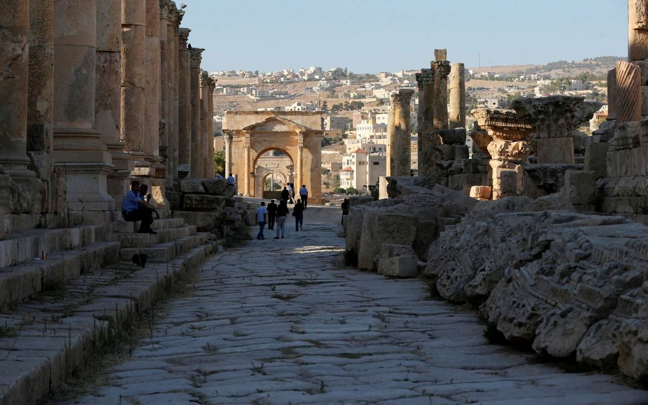 约旦北部观光胜地吉拉希(Jerash)古城今(6日)惊传数名观光客连同一名当地导...