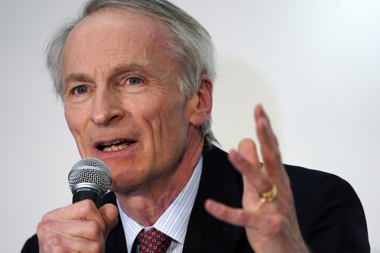 图为法国雷诺汽车集团董事长盛纳德